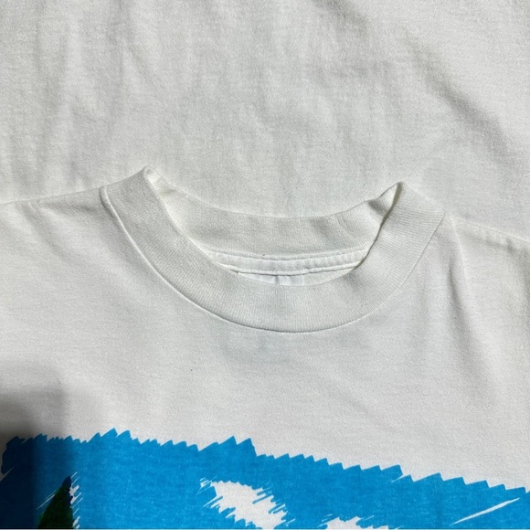 Wind Watch Colorful Sailboats Tee M White Graphic Beach Shirt Unisex - Picture 5 of 8